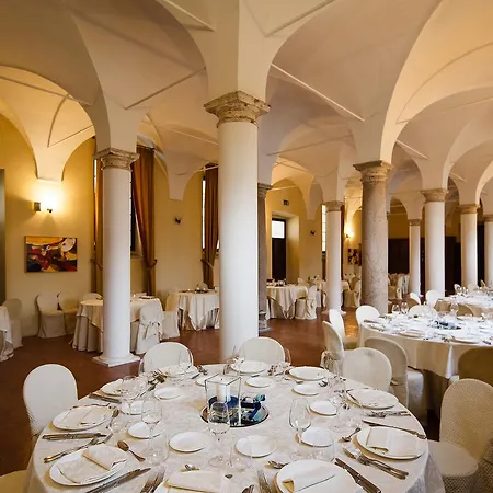 فندق Relais Fontevivo